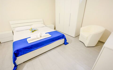 Villa Margherita: Sol, Sol, Design Intérieur, Meubles, Chambre, Lit, Appartement, Pièce, Plafond, Drap De Lit