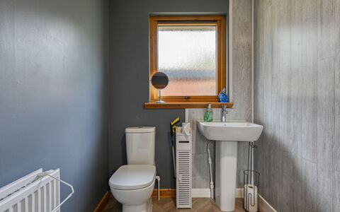 The New House: Mur, Sol, Luminaire Plomberie, Sol, Salle De Bains, Toilette, Siège De Toilette, Composite, Plomberie