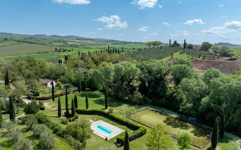 Civico108 Vacation Home, Pool, Castellina in Chian: Arbuste, Paysage, Lot Terre, Jardin, Biens, Aménagement Paysager, Plantation, Haie, Pelouse, Villa