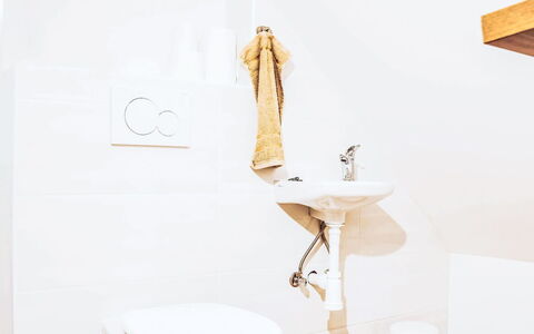 Bukanda: Sol, Sol, Bois, Design Intérieur, Toilette, Luminaire Plomberie, Salle De Bains, Siège De Toilette, Plomberie, Domicile