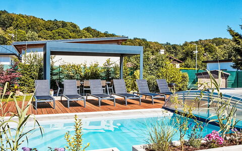 Bukanda: Piscine, Recours, Composite, Eco Hôtel, Mobilier De Jardin, Ombre, Chaise, Jardin, Aménagement Paysager, Hôtel