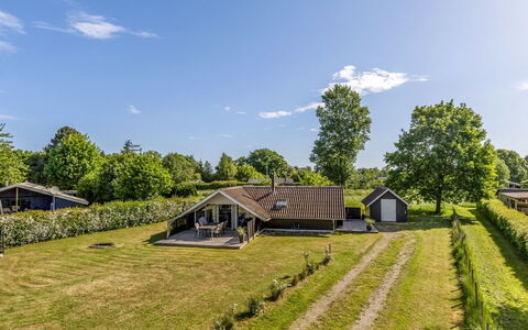Anneke - 500M from the Sea: Herbe, Maison, Toit, Domicile, Chalet, Paysage, Zone Rurale, Lot Terre, Plaine