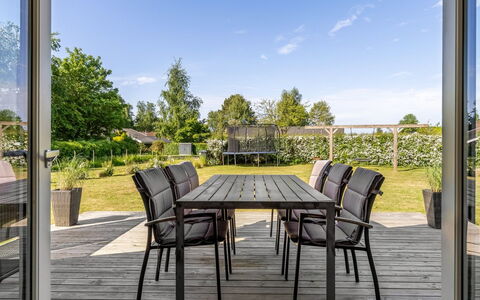Anneke - 500M from the Sea: Meubles, Bois, Design Intérieur, Sol, Sol, Chaise, Pièce, Plafond, Salon, Appartement