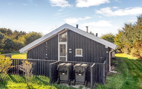Arman - 900M from the Sea: Bois, Maison, Chalet, Domicile, Piscine, Porche, Porte, Recours, Ombre, Biens