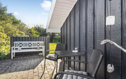 Arman - 900M from the Sea: Meubles, Bois, Design Intérieur, Sol, Sol, Chaise, Pièce, Plafond, Salon, Appartement