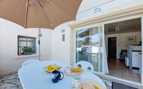 Maisonnabe: Bois, Maison, Chalet, Domicile, Piscine, Porche, Porte, Recours, Ombre, Biens
