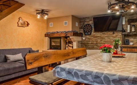 Cozy Bear Cabin: Meubles, Design Intérieur, Sol, Bois, Canapé, Plafond, Sol, Pièce, Éclairage, Salon