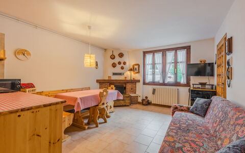 Lo Chalet del Bepy: Bois, Meubles, Design Intérieur, Domicile, Pièce, Plafond, Chaise, Tache De Bois, Salon, Dur