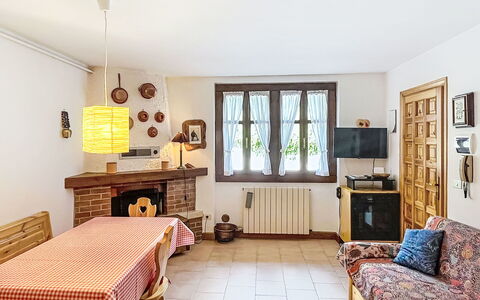 Lo Chalet del Bepy: Bois, Maison, Chalet, Domicile, Piscine, Porche, Porte, Recours, Ombre, Biens