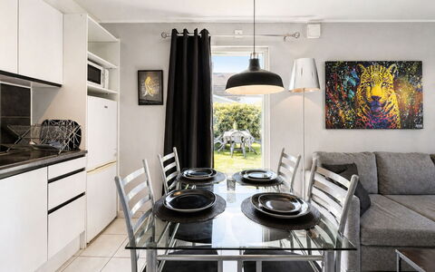 Brömsebro: Bois, Maison, Chalet, Domicile, Piscine, Porche, Porte, Recours, Ombre, Biens