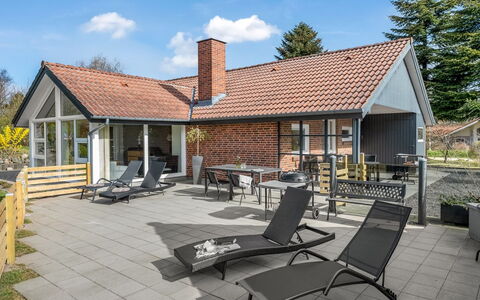 Garlef - 10Km from the Sea: Meubles, Bois, Design Intérieur, Sol, Sol, Chaise, Pièce, Plafond, Salon, Appartement