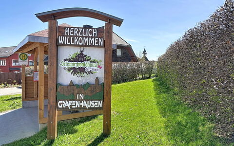 Rothauser Strasse: Arbuste, Zone Résidentielle, Maison, Domicile, Jardin, Couverture De Sol, Chalet, Suppression Des Plantes Ligneuses, Aménagement Paysager, Biens