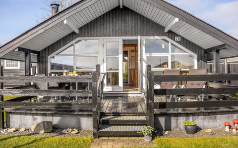 Uuno - 200M from the Sea: Arbuste, Zone Résidentielle, Maison, Domicile, Jardin, Couverture De Sol, Chalet, Suppression Des Plantes Ligneuses, Aménagement Paysager, Biens