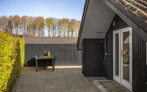 Uuno - 200M from the Sea: Arbuste, Zone Résidentielle, Maison, Domicile, Jardin, Couverture De Sol, Chalet, Suppression Des Plantes Ligneuses, Aménagement Paysager, Biens