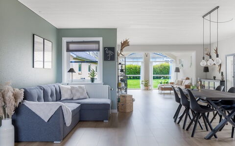 Aina - 20Km from the Sea: Porte, Familiale, Parking, Véhicule De Luxe, Peindre, Accueil Porte