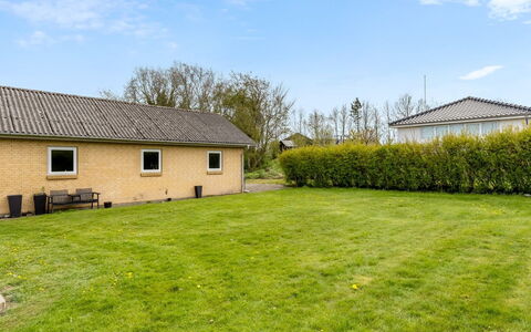 Aina - 20Km from the Sea: Bois, Toit, Domicile, Maison, Architecture, Siding, Lot Terre, Chalet, Cabanon, Batiments Jardin