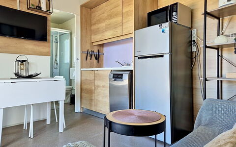 Delux Relaxatio: Porte, Familiale, Parking, Véhicule De Luxe, Peindre, Accueil Porte