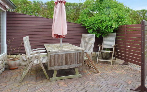 Amina - 500M from the Sea: Bois, Meubles, Mobilier De Jardin, Jardin, Chaise, Dur, Pot De Fleur, Arrière-Cour, Tache De Bois, Tableau De Plein Air