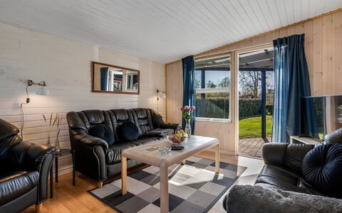 Nisse - 300M from the Sea: Bois, Meubles, Design Intérieur, Plafond, Sol, Canapé, Salon, Sol, Pièce