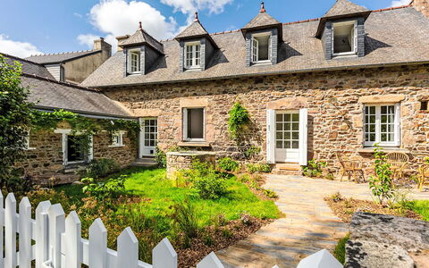 La Dolce Vita Brezhoneg: Meubles, Balcon, Ombre, Jardin, Mobilier De Jardin, Chaise, Porche, Cour, Aménagement Paysager, Arrière-Cour