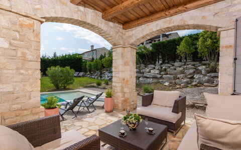 Habibi: Meubles, Balcon, Ombre, Jardin, Mobilier De Jardin, Chaise, Porche, Cour, Aménagement Paysager, Arrière-Cour