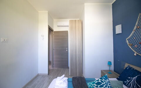 Mediterranea'S House Otranto: Design Intérieur, Bois, Sol, Sol, Meubles, Chambre, Pièce, Appartement, Lit, Éclairage