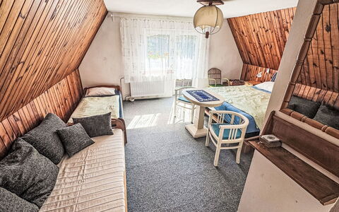 Chalet Helena: Bois, Meubles, Domicile, Chambre, Pièce, Lit, Literie, Dur, Oreiller, Linge