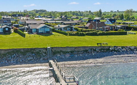 Edla - 35M from the Sea: Côte, Zone Résidentielle, Cotiers Et Relief Océaniques, Paysage, Mer, Rive, Banlieue, Océan, Vue Du Ciel, Photographie Aérienne