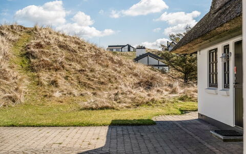 Dorit - 450M from the Sea: Bleu, Chalet, Maison, Domicile, Ferme, Biens, Siding