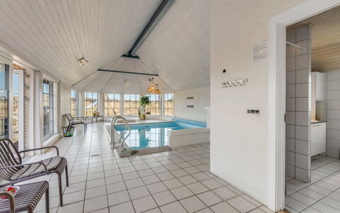 Riika - from the Sea: Bois, Toit, Architecture, Domicile, Maison, Chalet, Siding, Dur, Pente, Biens