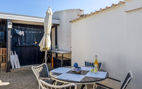 Niela - 300M from the Sea: Bleu, Chalet, Maison, Domicile, Ferme, Biens, Siding