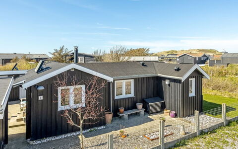 Niela - 300M from the Sea: Bleu, Chalet, Maison, Domicile, Ferme, Biens, Siding