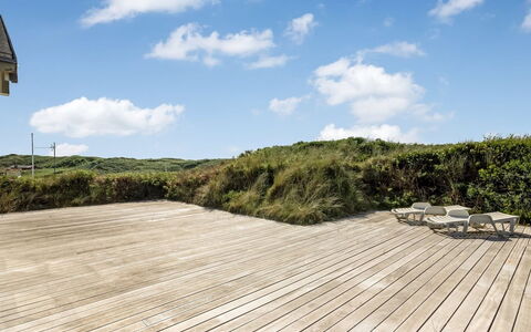 Tume - 250M from the Sea: Herbe, Prairie, Paysage, Écorégion, Plaine, Communauté Des Plantes, Lot Terre, Mobilier De Jardin, Prairie, Formations Arbustives