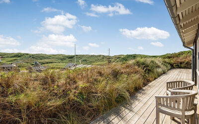 Tume - 250M from the Sea
