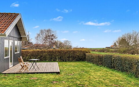 Jarik - 340M from the Sea: Herbe, Paysage, Maison, Lot Terre, Chalet, Zone Rurale, Domicile, Pelouse, Prairie, Jardin