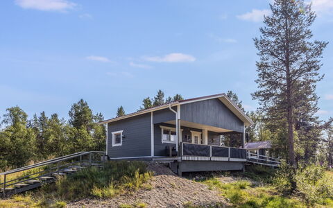 Sevettijärventie 8753: Porche, Chalet, Lot Terre, Domicile, Cabane En Rondins, Siding, Mélèze, Des Bois, Batiments Jardin
