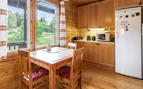 Ohola: Bois, Chalet, Dur, Plafond, Cabane En Rondins, Tache De Bois, Pièce, Cuisine, Cabinetry, Planche