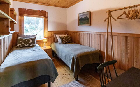 Ohola: Design Intérieur, Sol, Bois, Sol, Plafond, Chambre, Meubles, Lit, Pièce, Éclairage