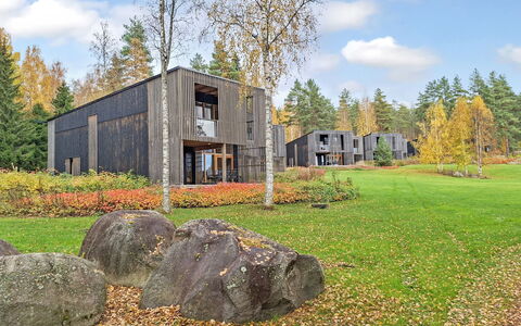 Villa Sinikka 1: Arbuste, Lot Terre, Jardin, Aménagement Paysager, Batiments Jardin, Plantation, Cabane En Rondins