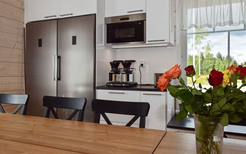Villa Ruuska: Meubles, Design Intérieur, Sol, Bois, Sol, Cuisine, Comptoir, Appareil De Cuisine, Chaise, Table