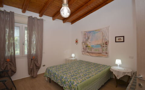 Villa Mameli: Meubles, Design Intérieur, Lit, Chambre, Mur, Sol, Sol, Drap De Lit, Bois, Pièce
