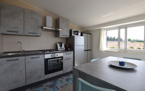 Villa Giugiola: Comptoir, Cuisine, Meubles, Sol, Sol, Design Intérieur, Luminaire Plomberie, Plafond, Principaux Appliance, Évier