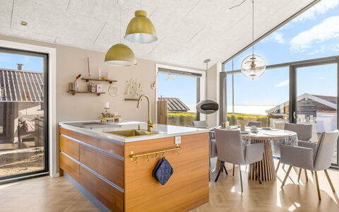 Sighrik - 25M from the Sea: Bois, Toit, Domicile, Maison, Architecture, Siding, Lot Terre, Chalet, Cabanon, Batiments Jardin