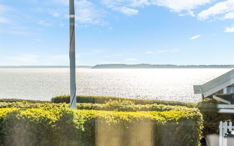 Sighrik - 25M from the Sea: Bois, Toit, Domicile, Maison, Architecture, Siding, Lot Terre, Chalet, Cabanon, Batiments Jardin