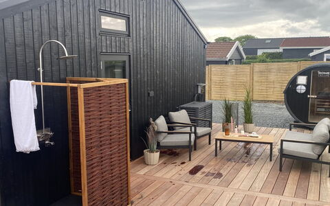 Sighrik - 25M from the Sea: Bois, Toit, Domicile, Maison, Architecture, Siding, Lot Terre, Chalet, Cabanon, Batiments Jardin