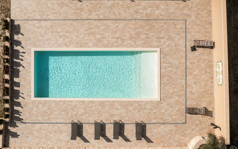 Villa Meti: Piscine, Composite, Sol, Béton, Tuile, Conception