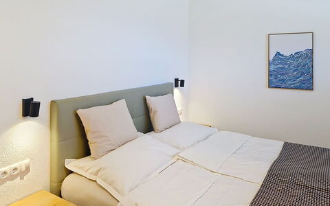 Apartment A3: Lit, Chambre, Meubles, Design Intérieur, Literie, Drap De Lit, Sol, Sol, Mur, Bois