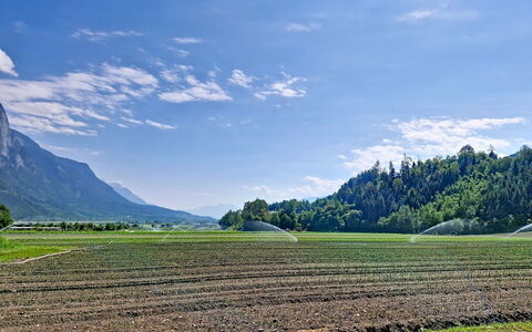A3: Ciel, Montagnes Relief, Vert, Herbe, Nuage, Montagne, Colline, Champ, Paysage Naturel, Prairie