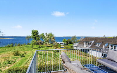 Hjort - 80M from the Sea