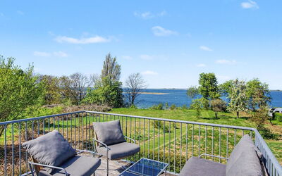 Hjort - 80M from the Sea